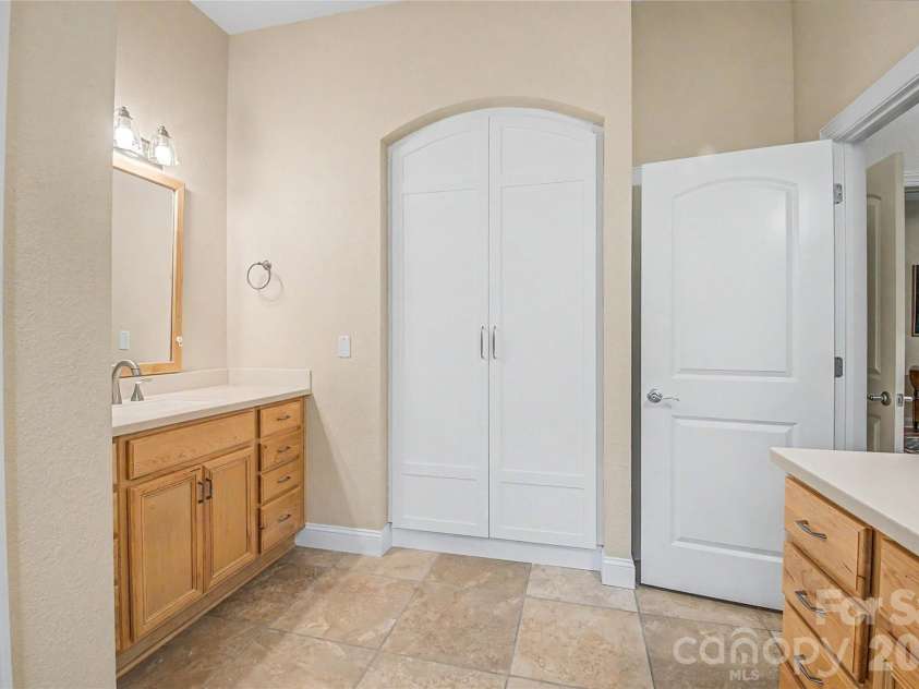 57 Talon Trail Lane, Etowah, NC 28729.  MLS# CAR4376789, YatesRealty ID 22604. Custom made cabnets