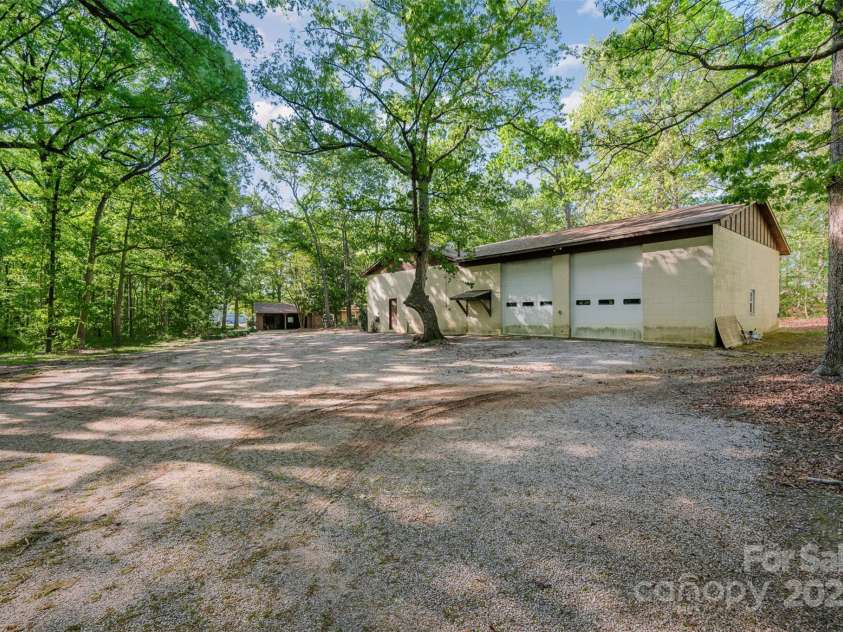 2415 Hargette Road, Monroe, NC 28112.  MLS# CAR4245405, YatesRealty ID 22605. 