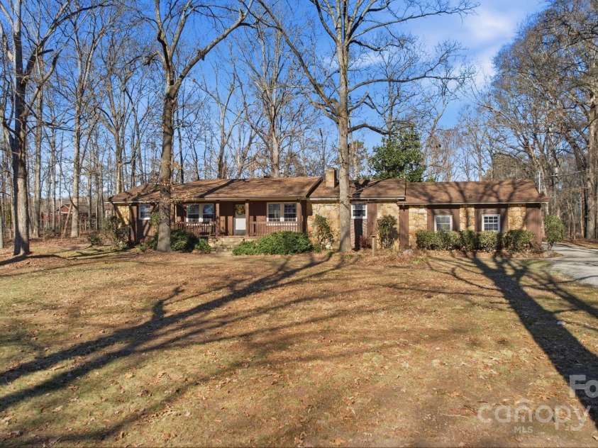 2415 Hargette Road, Monroe, NC 28112.  MLS# CAR4331531, YatesRealty ID 22605. 