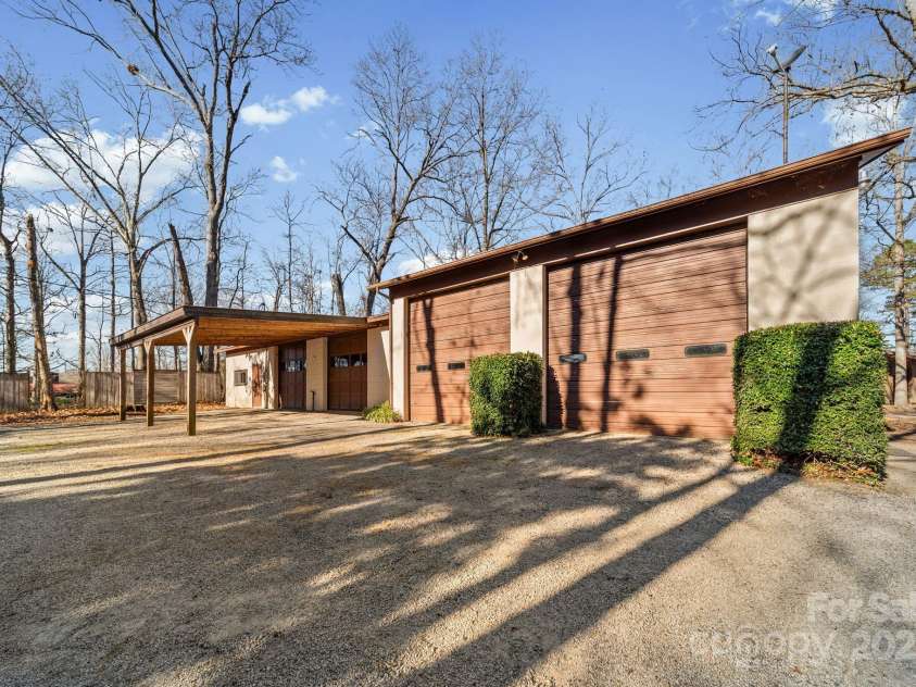 2415 Hargette Road, Monroe, NC 28112.  MLS# CAR4331531, YatesRealty ID 22605. 