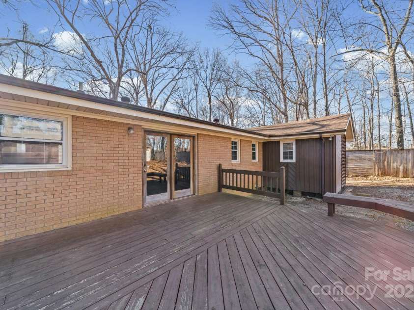 2415 Hargette Road, Monroe, NC 28112.  MLS# CAR4331531, YatesRealty ID 22605. 