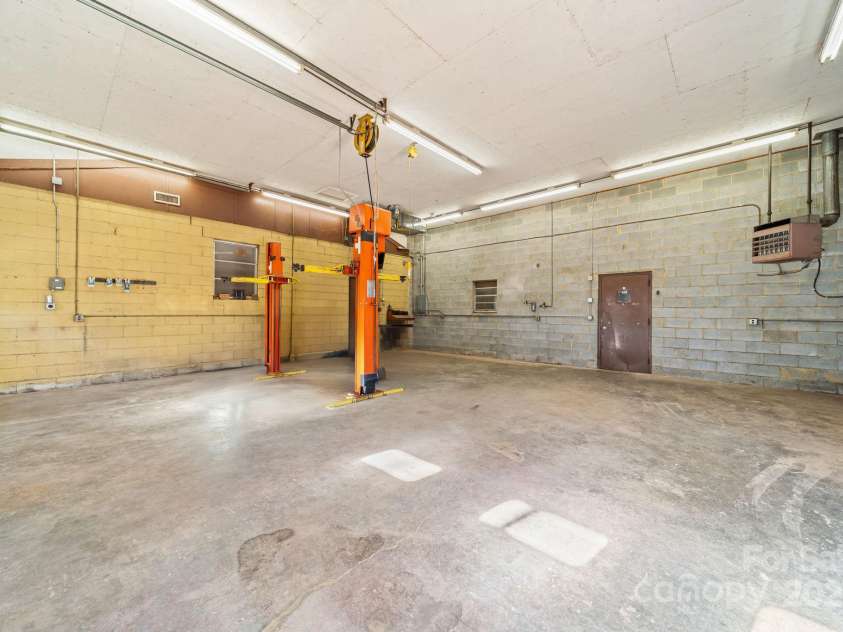 2415 Hargette Road, Monroe, NC 28112.  MLS# CAR4331531, YatesRealty ID 22605. 