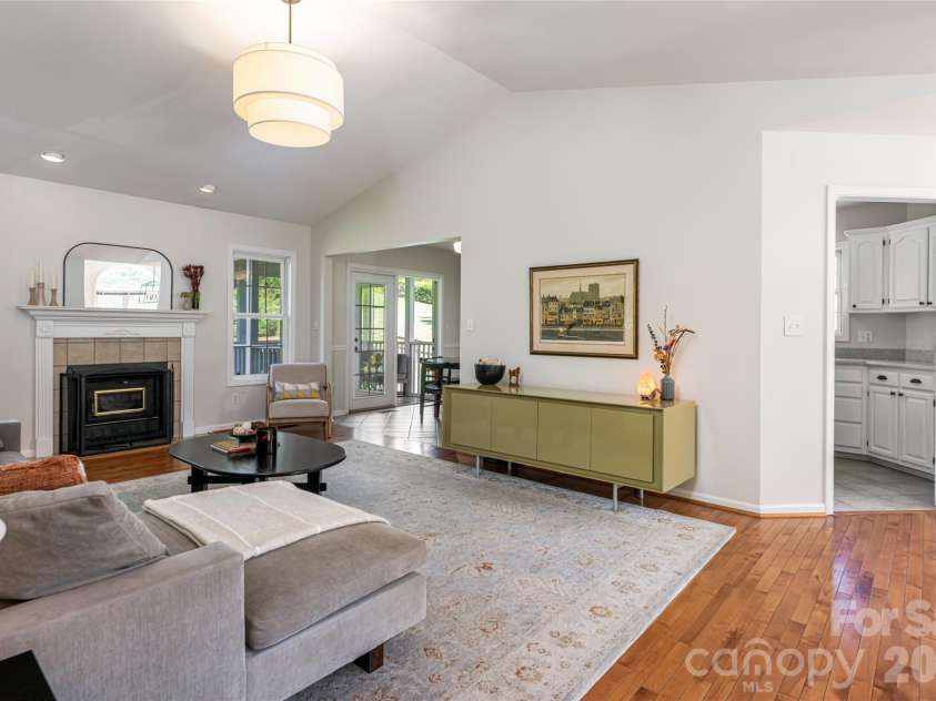 5 Mallory Meadows Court, Arden, NC 28704.  MLS# CAR4374327, YatesRealty ID 22605. 