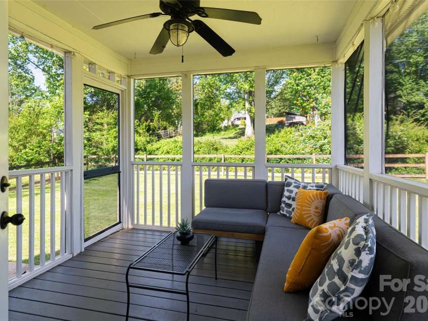 5 Mallory Meadows Court, Arden, NC 28704.  MLS# CAR4374327, YatesRealty ID 22605. 
