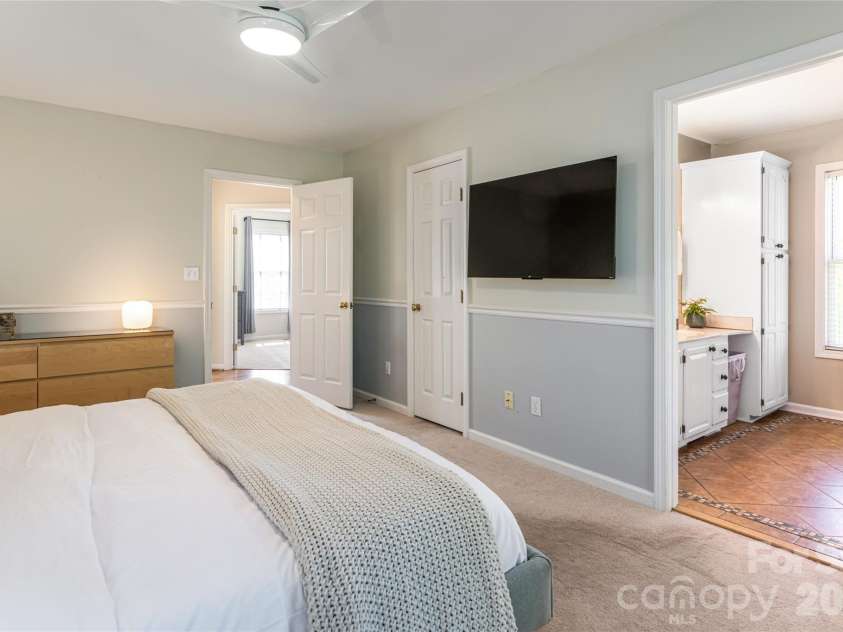 5 Mallory Meadows Court, Arden, NC 28704.  MLS# CAR4374327, YatesRealty ID 22605. 