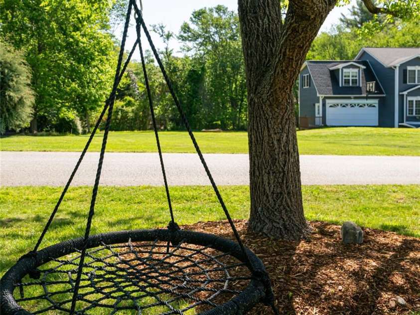5 Mallory Meadows Court, Arden, NC 28704.  MLS# CAR4374327, YatesRealty ID 22605. 