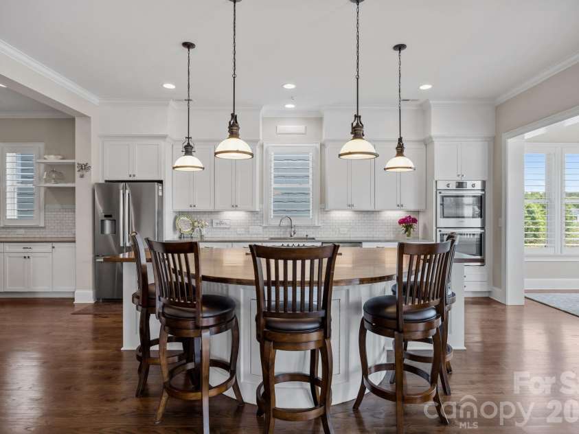 122 Sisters Cove Court, Mooresville, NC 28117.  MLS# CAR4368583, YatesRealty ID 22607. 