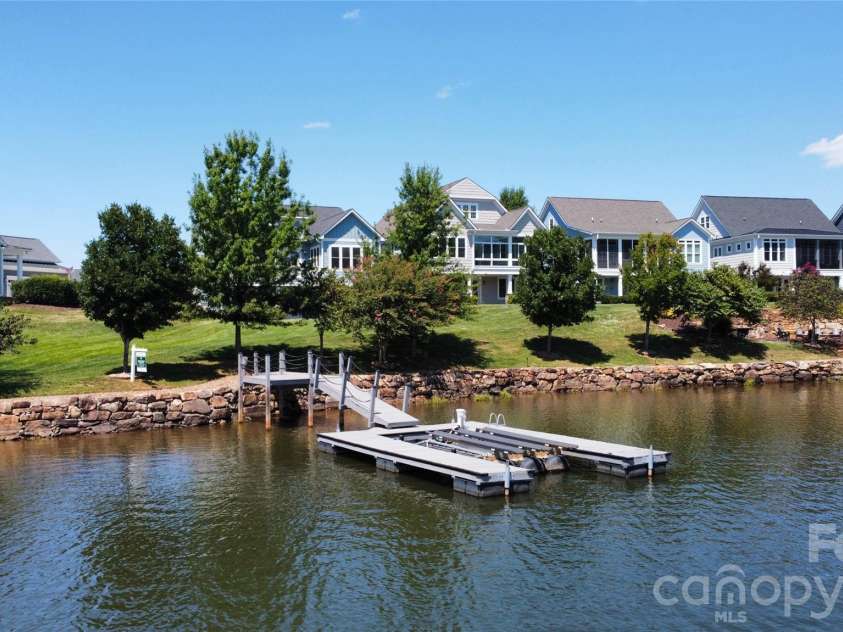 122 Sisters Cove Court, Mooresville, NC 28117.  MLS# CAR4368583, YatesRealty ID 22607. 