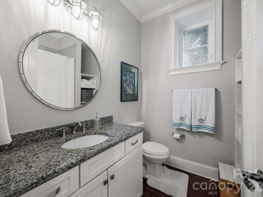 122 Sisters Cove Court, Mooresville, NC 28117.  MLS# CAR4368583, YatesRealty ID 22607. Lower Level Full Bath