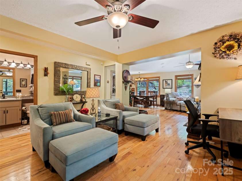 218 Red Oak Drive, Maggie Valley, NC 28751.  MLS# CAR4247895, YatesRealty ID 22607. 