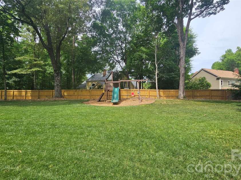 10646 Hall Drive, Charlotte, NC 28270.  MLS# CAR4370034, YatesRealty ID 22609. 