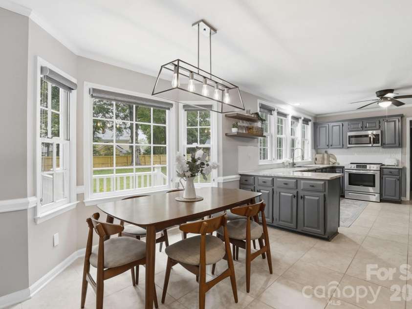 10646 Hall Drive, Charlotte, NC 28270.  MLS# CAR4370034, YatesRealty ID 22609. 