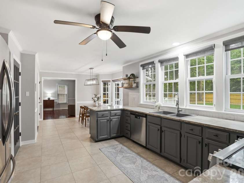 10646 Hall Drive, Charlotte, NC 28270.  MLS# CAR4370034, YatesRealty ID 22609. 