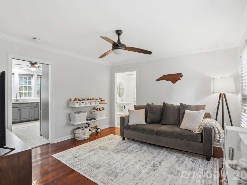 10646 Hall Drive, Charlotte, NC 28270.  MLS# CAR4370034, YatesRealty ID 22609. 