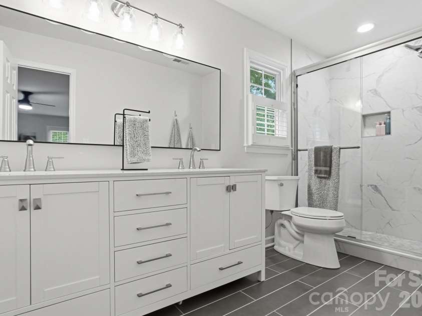 10646 Hall Drive, Charlotte, NC 28270.  MLS# CAR4370034, YatesRealty ID 22609. 