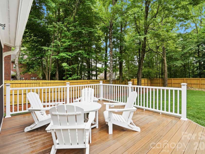 10646 Hall Drive, Charlotte, NC 28270.  MLS# CAR4370034, YatesRealty ID 22609. 
