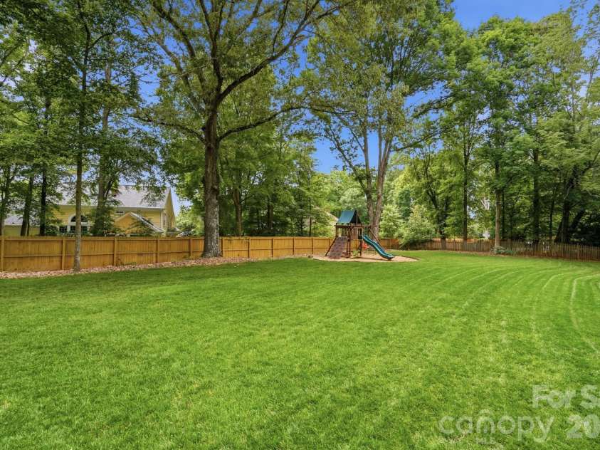 10646 Hall Drive, Charlotte, NC 28270.  MLS# CAR4370034, YatesRealty ID 22609. 
