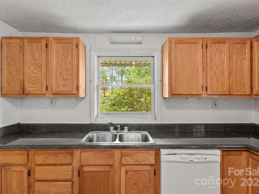 412 Trammell Avenue, Canton, NC 28716.  MLS# CAR4249273, YatesRealty ID 2261. 