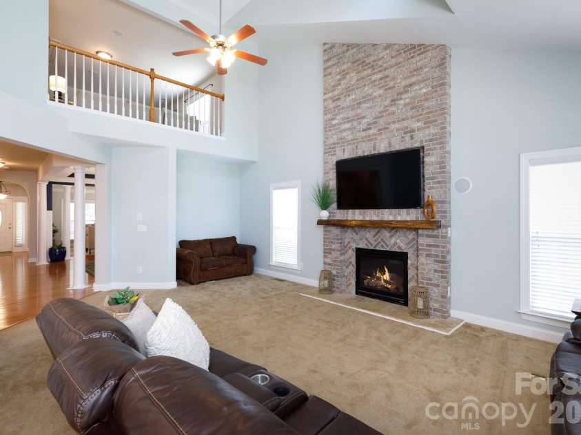 4017 Sandy Trail, Fort Mill, SC 29707.  MLS# CAR4378374, YatesRealty ID 22610. 