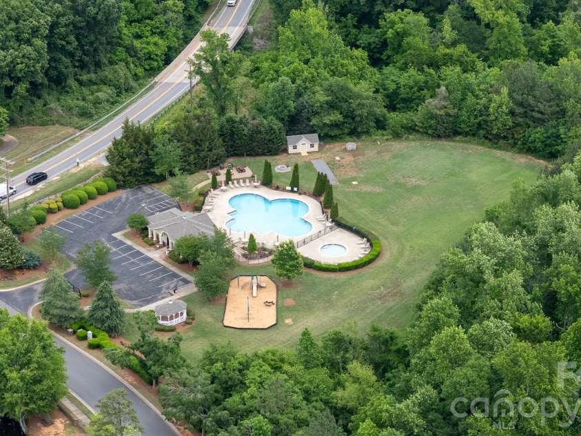 4017 Sandy Trail, Fort Mill, SC 29707.  MLS# CAR4378374, YatesRealty ID 22610. 