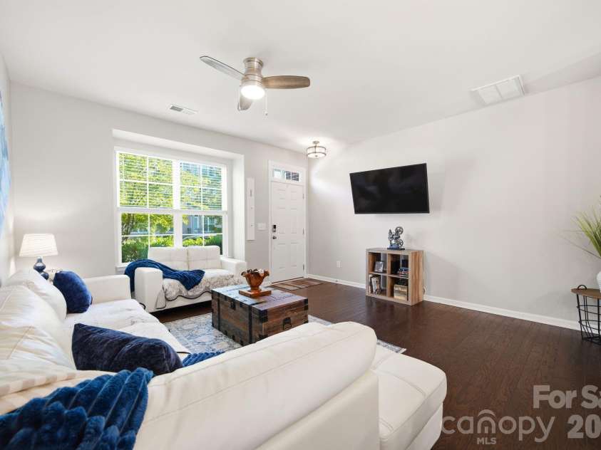 6913 Walnut Branch Lane, Charlotte, NC 28277.  MLS# CAR4380084, YatesRealty ID 22611. 