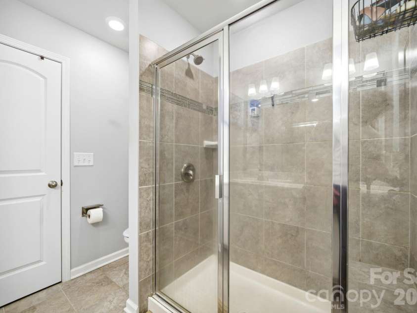 6913 Walnut Branch Lane, Charlotte, NC 28277.  MLS# CAR4380084, YatesRealty ID 22611. 