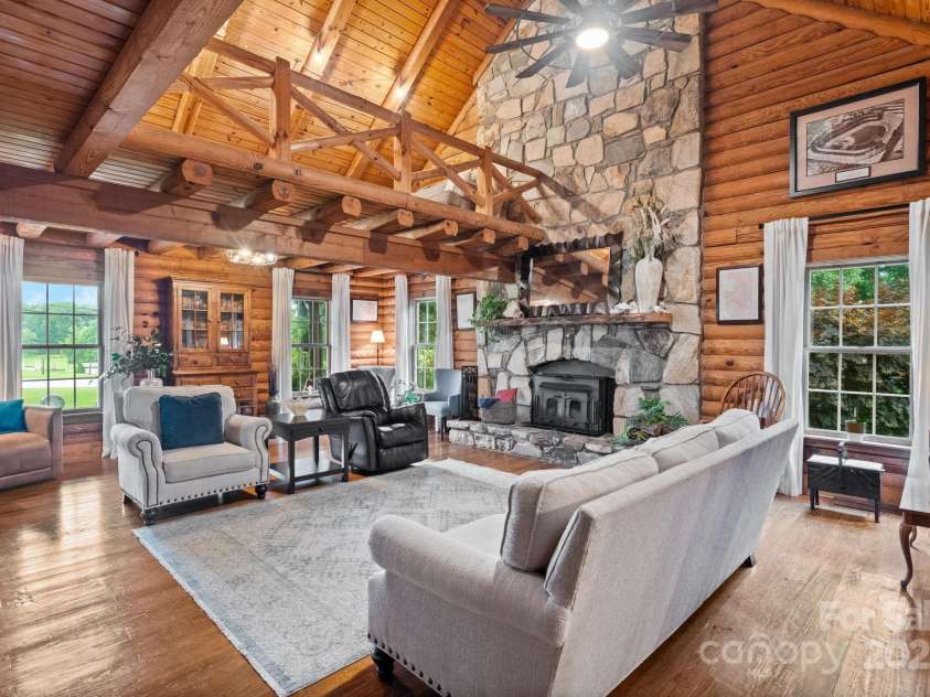 2257 Smith Farm Road, Thomasville, NC 27360.  MLS# CAR4274432, YatesRealty ID 22612. 