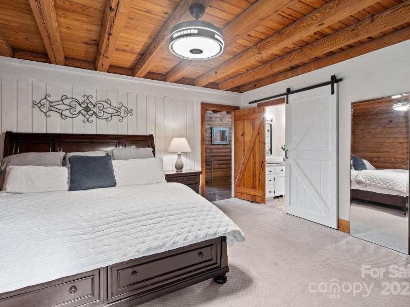 2257 Smith Farm Road, Thomasville, NC 27360.  MLS# CAR4274432, YatesRealty ID 22612. 