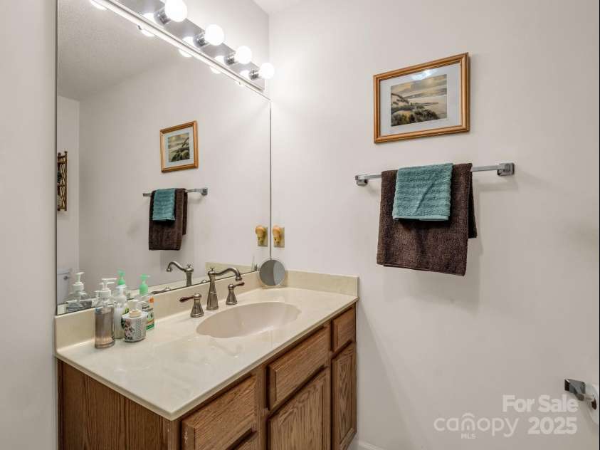 1901 Deermouse Way, Hendersonville, NC 28792.  MLS# CAR4273118, YatesRealty ID 22613. 2nd BR/Office