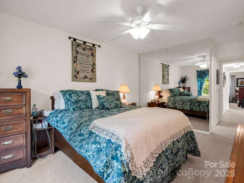 1901 Deermouse Way, Hendersonville, NC 28792.  MLS# CAR4273118, YatesRealty ID 22613. 