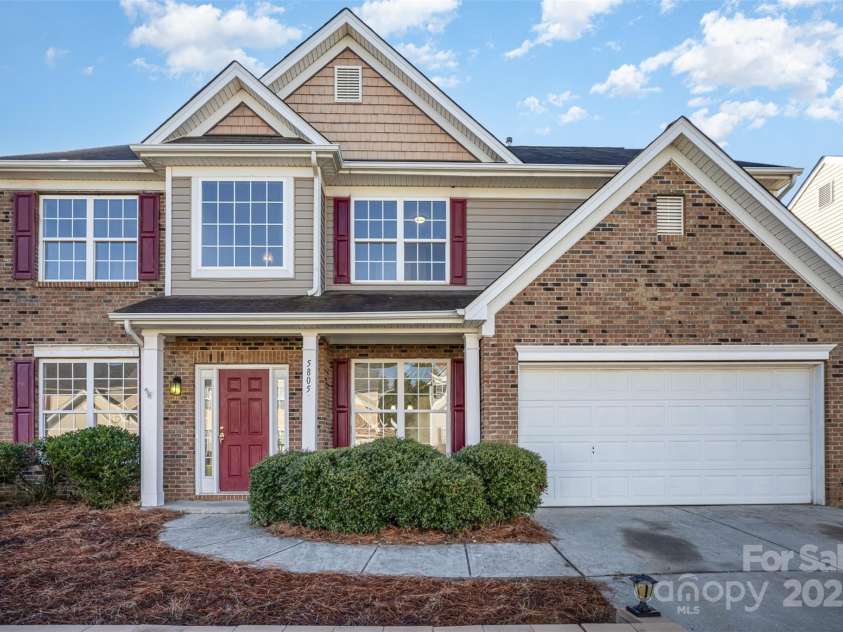 5805 Lindley Crescent Drive, Indian Trail, NC 28079.  MLS# CAR4272486, YatesRealty ID 22614. 