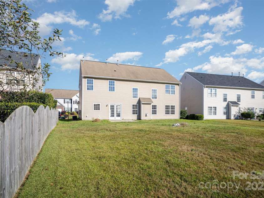 5805 Lindley Crescent Drive, Indian Trail, NC 28079.  MLS# CAR4272486, YatesRealty ID 22614. 