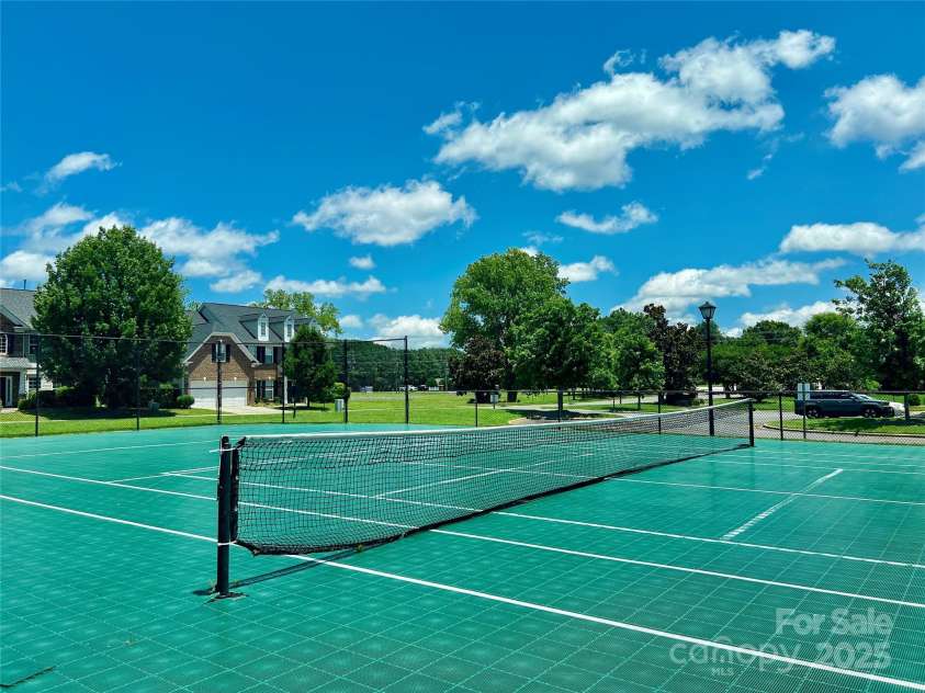 5805 Lindley Crescent Drive, Indian Trail, NC 28079.  MLS# CAR4272486, YatesRealty ID 22614. 