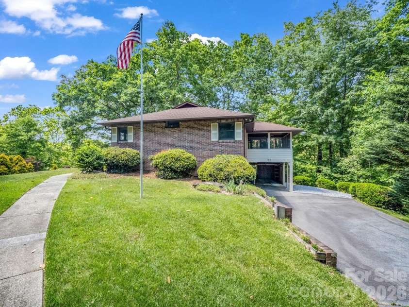 156 Deer Run, Hendersonville, NC 28739.  MLS# CAR4397683, YatesRealty ID 22616. Front Exterior & Driveway