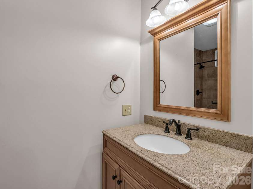 156 Deer Run, Hendersonville, NC 28739.  MLS# CAR4397683, YatesRealty ID 22616. Primary Bath – Vanity
