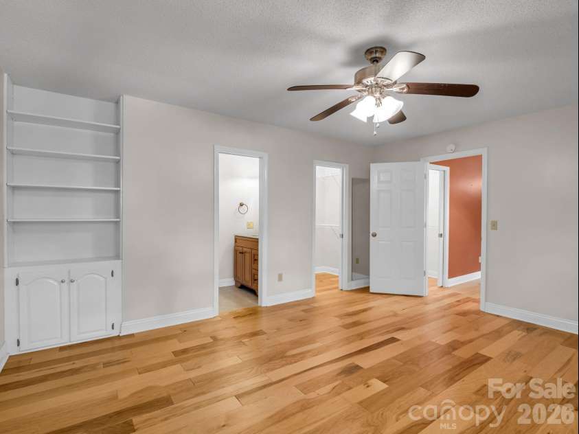 156 Deer Run, Hendersonville, NC 28739.  MLS# CAR4397683, YatesRealty ID 22616. Primary Bedroom