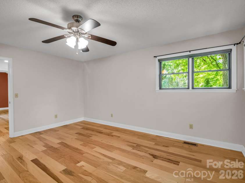 156 Deer Run, Hendersonville, NC 28739.  MLS# CAR4397683, YatesRealty ID 22616. Primary Bedroom