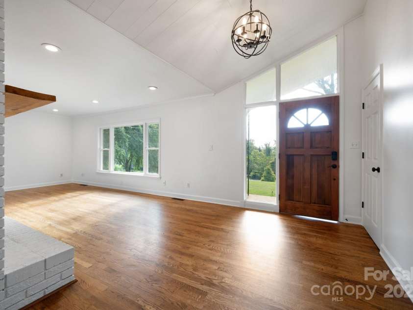 28 Spaulding Drive, Candler, NC 28715.  MLS# CAR4265463, YatesRealty ID 22616. 