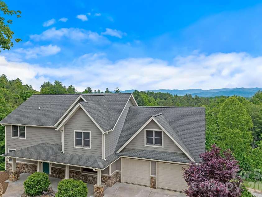 77 Paradise Ridge, Marshall, NC 28753.  MLS# CAR4381435, YatesRealty ID 22617. 