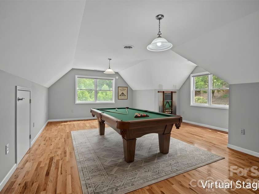 77 Paradise Ridge, Marshall, NC 28753.  MLS# CAR4381435, YatesRealty ID 22617. Virtually Staged