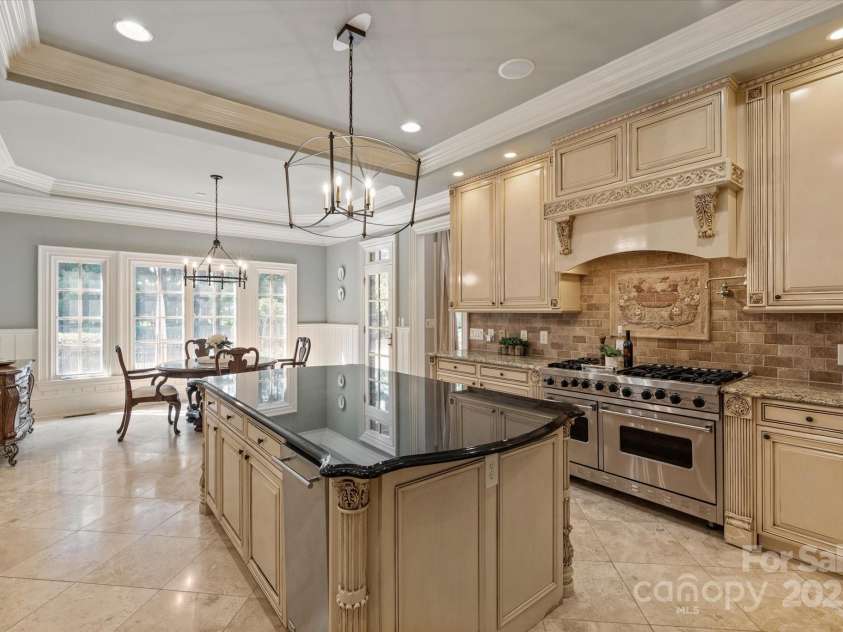 9110 Woodhall Lake Drive, Waxhaw, NC 28173.  MLS# CAR4274235, YatesRealty ID 22617. 