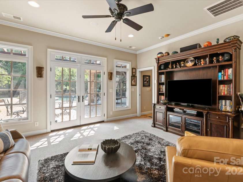 9110 Woodhall Lake Drive, Waxhaw, NC 28173.  MLS# CAR4274235, YatesRealty ID 22617. 