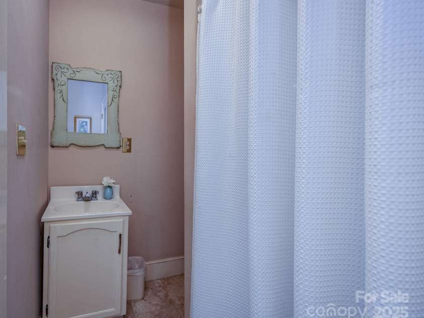 211 Liberty Street, Winnsboro, SC 29180.  MLS# CAR4235636, YatesRealty ID 22618. 2nd Bedroom Private Bath