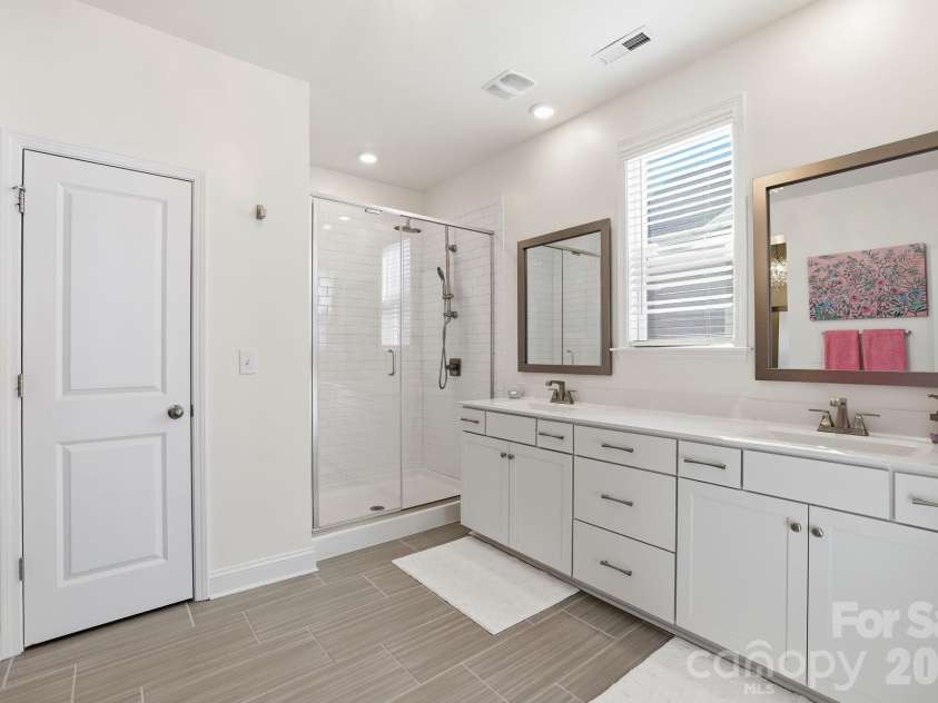 6038 Holland Street, Fort Mill, SC 29707.  MLS# CAR4380558, YatesRealty ID 22618. Primary Bath