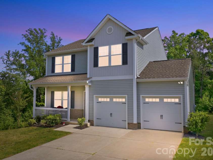 133 Parkmont Drive, Troutman, NC 28166.  MLS# CAR4381448, YatesRealty ID 22619. 