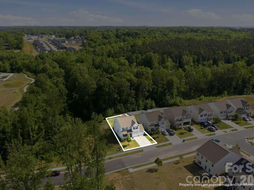 133 Parkmont Drive, Troutman, NC 28166.  MLS# CAR4381448, YatesRealty ID 22619. 