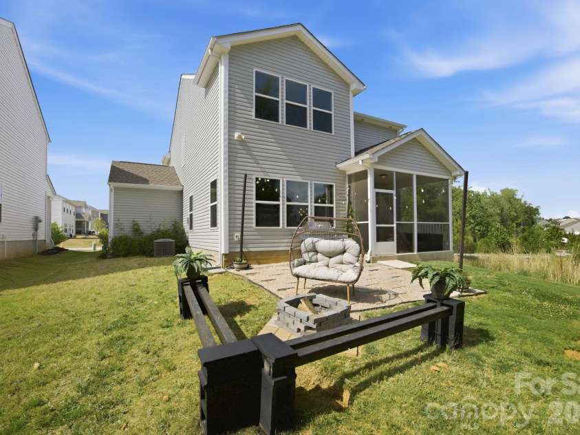 133 Parkmont Drive, Troutman, NC 28166.  MLS# CAR4381448, YatesRealty ID 22619. 