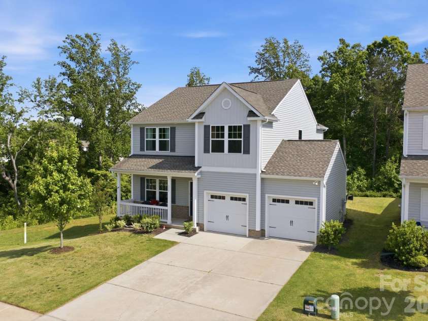 133 Parkmont Drive, Troutman, NC 28166.  MLS# CAR4381448, YatesRealty ID 22619. 