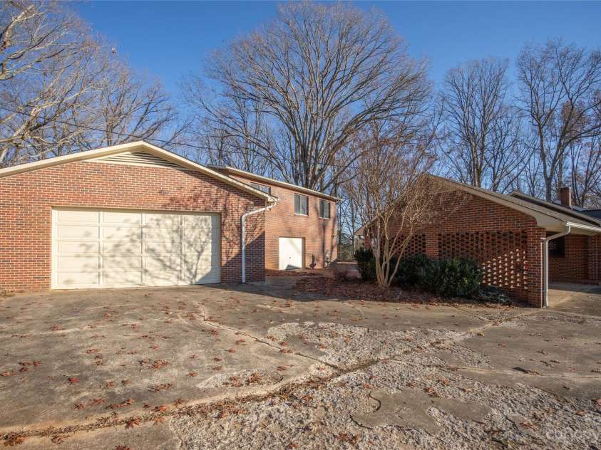 3616 County Home Road, Conover, NC 28613.  MLS# CAR4087497, YatesRealty ID 2262. 