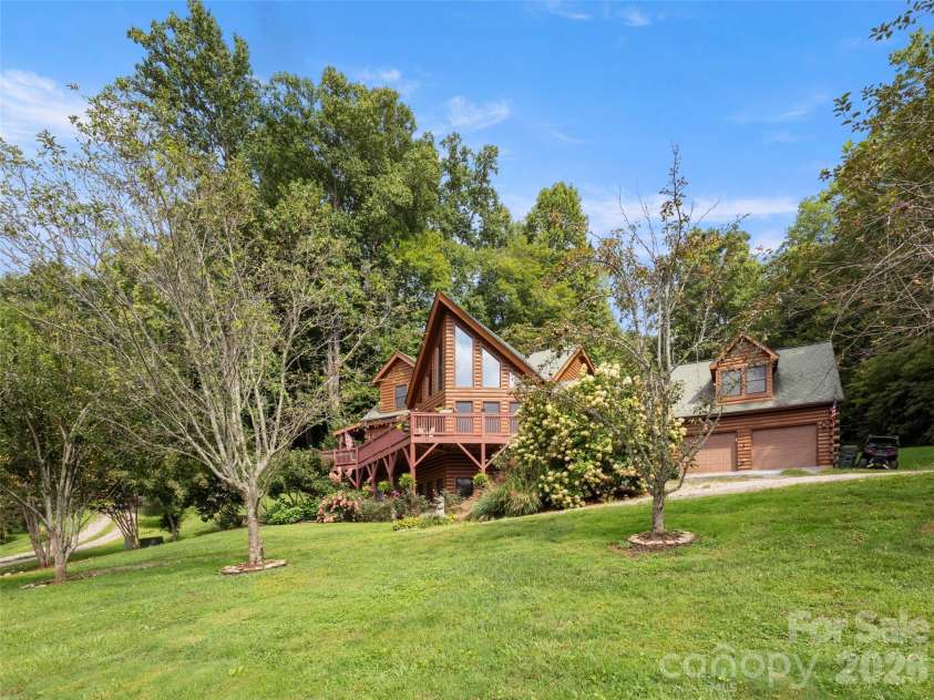 64 Cradling Cove, Waynesville, NC 28785.  MLS# CAR4381938, YatesRealty ID 22620. 